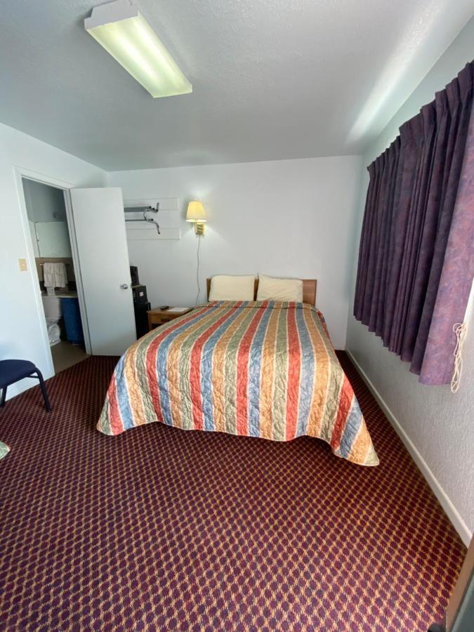 Regency Inn Comanche エクステリア 写真